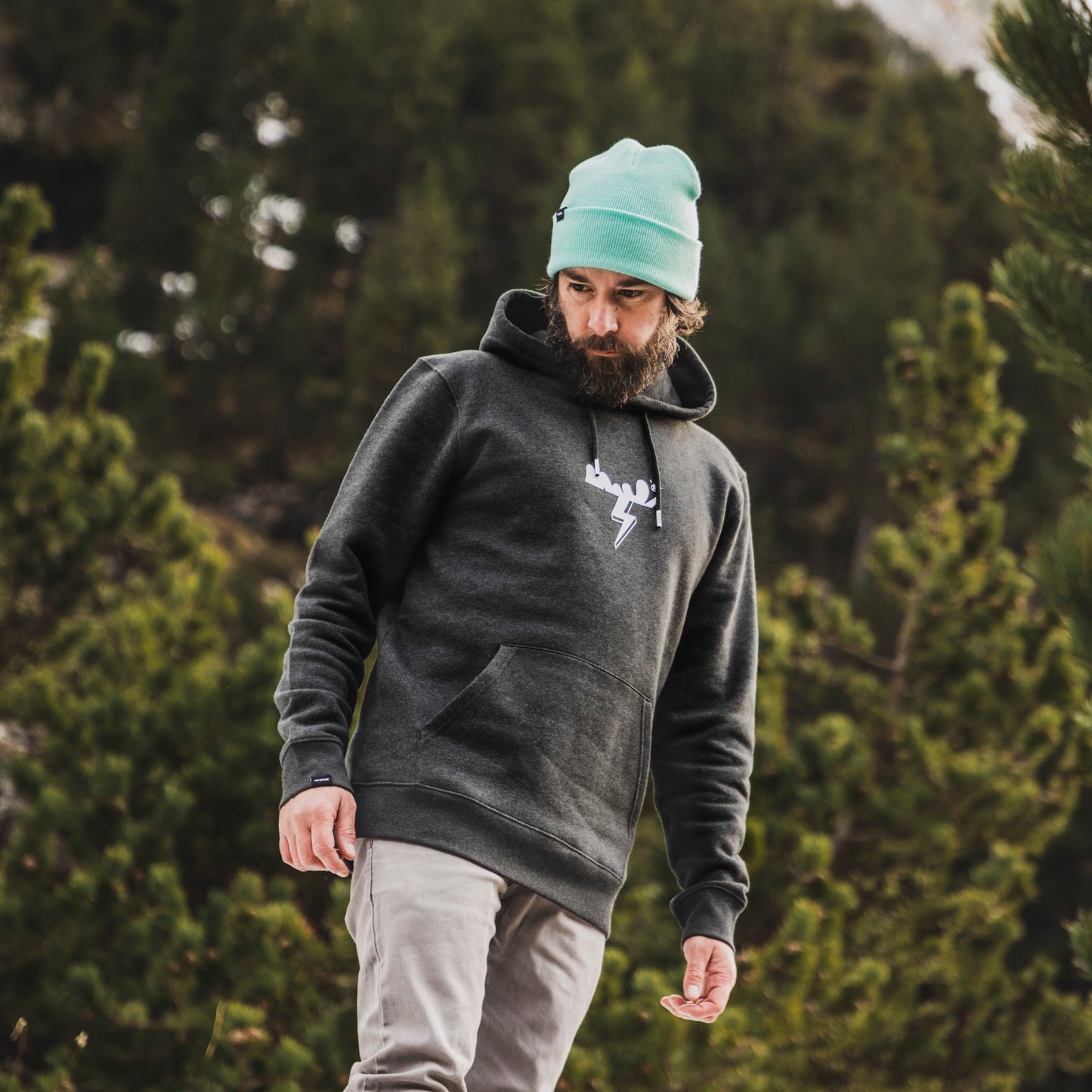 Sudadera con capucha color gris oscuro heather. Modelo PRO RIDER.