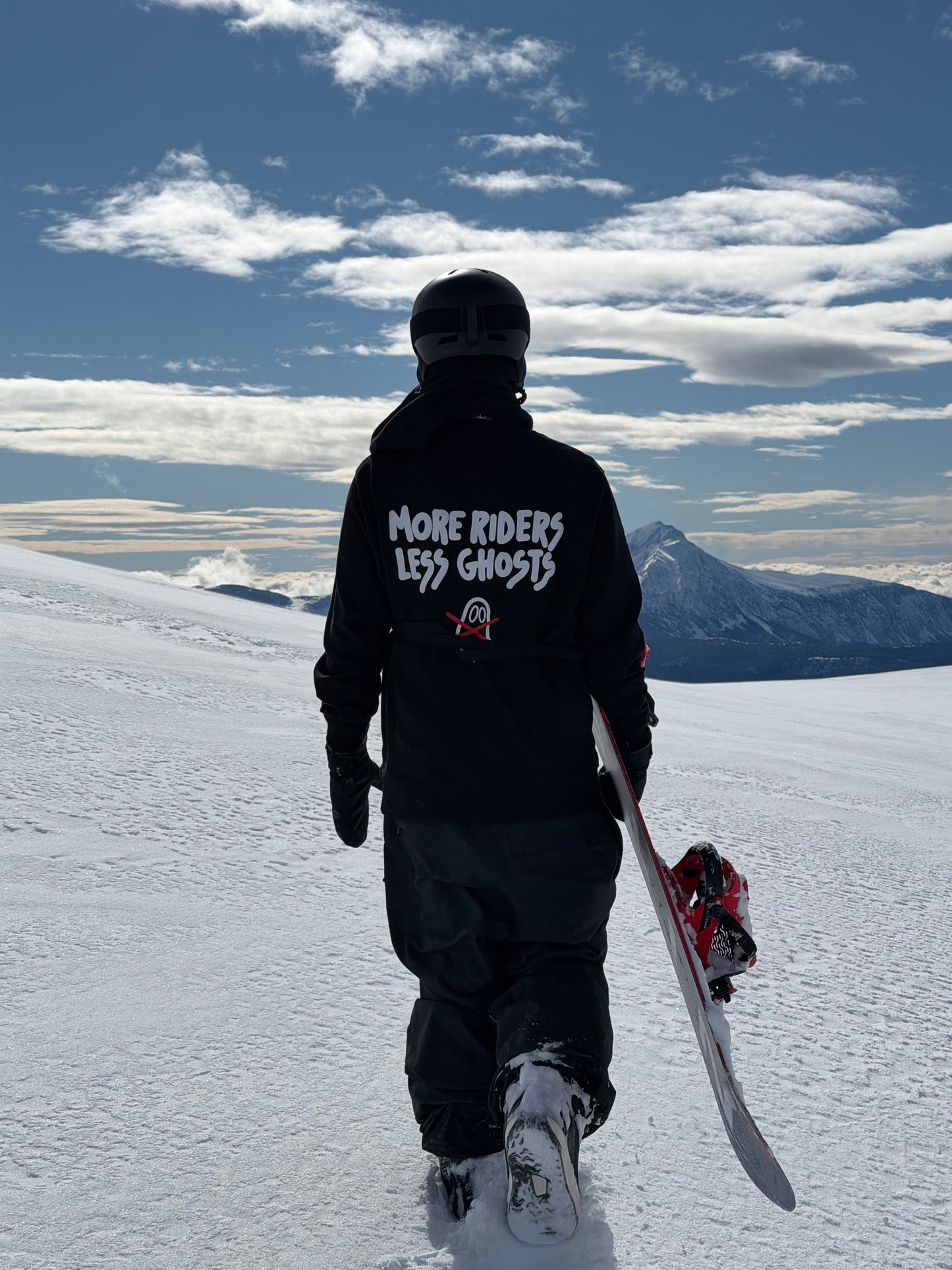 Sudadera modelo FANTASMAS con capucha